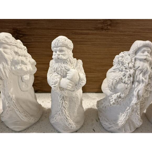 Wee Crafts Baker's Dozen Ready to‎ Paint Santa Ceramic Christmas Figurines - Picture 4 of 16